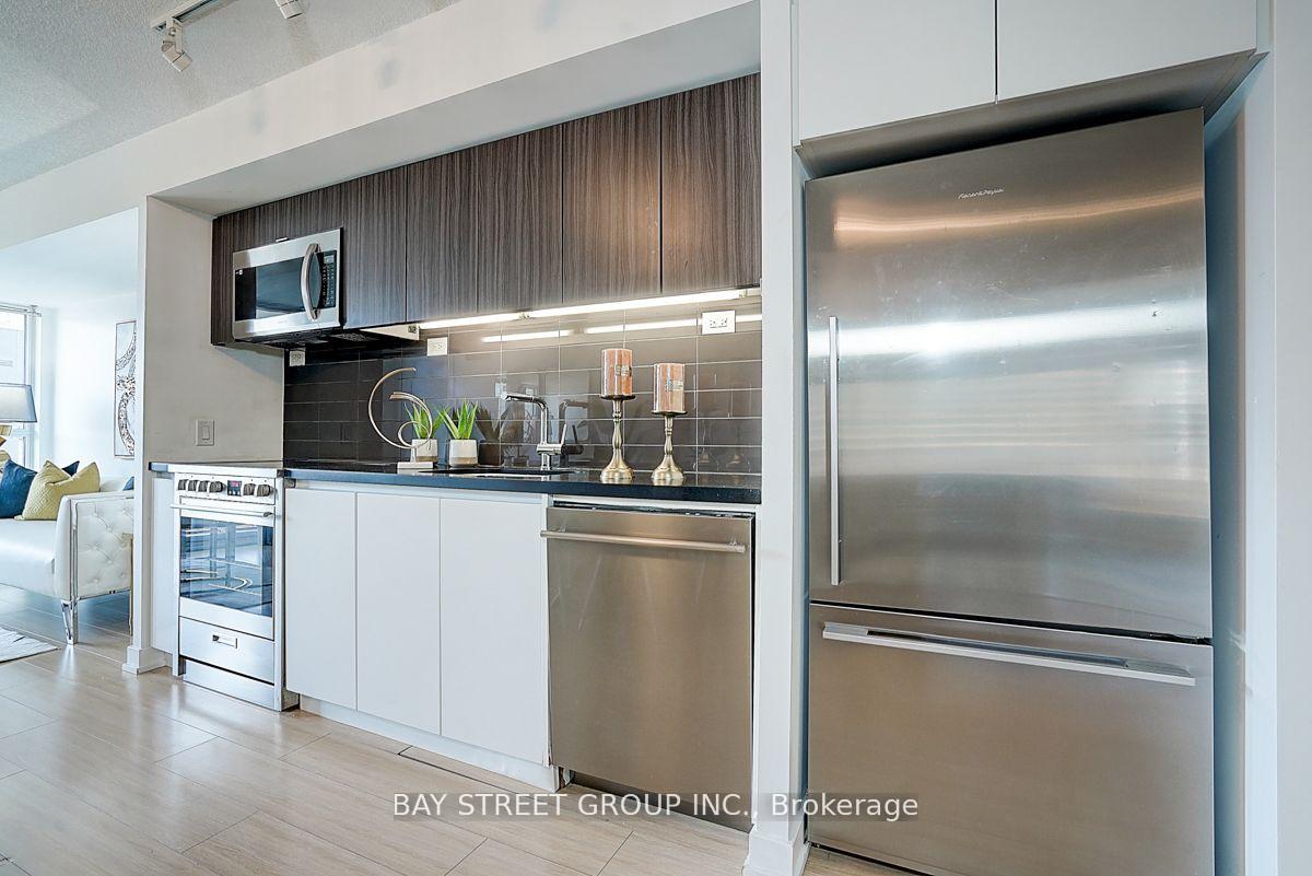 Photo 6 of Unit 521, 85 Queens Wharf Road, Toronto, Waterfront Communities — HOMEH