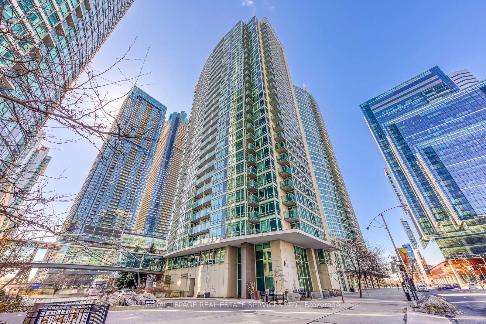 Front of Unit 1203, 381 Front Street W