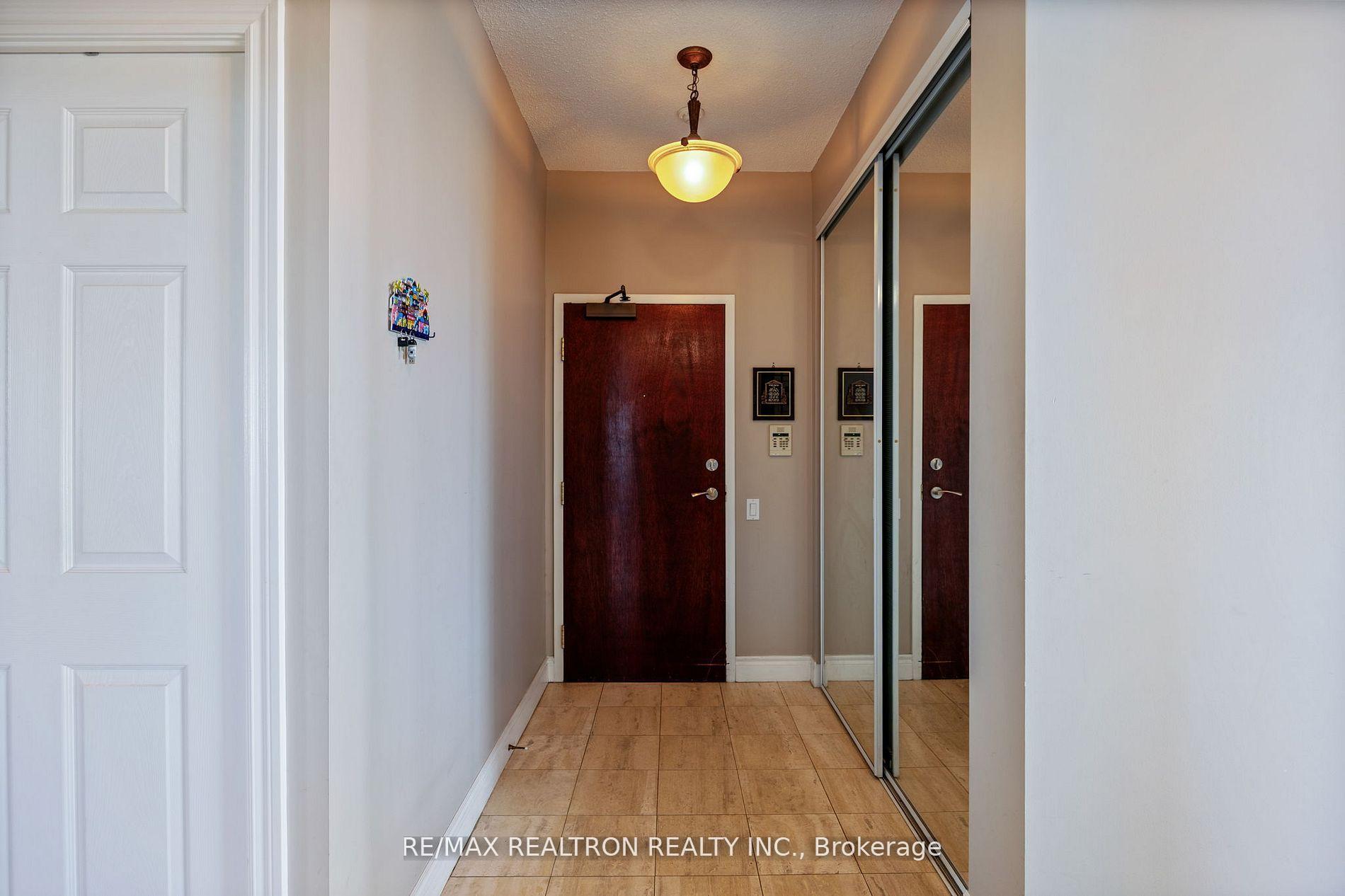Photo 2 of Unit PH203, 8 Covington Road, Toronto, Englemount-Lawrence — HOMEH