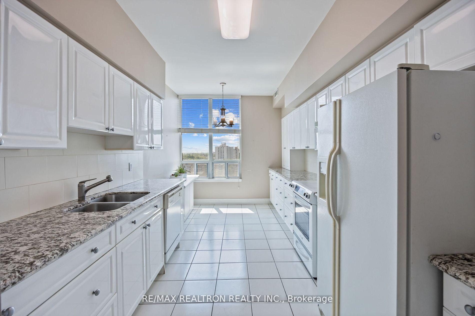 Photo 5 of Unit PH203, 8 Covington Road, Toronto, Englemount-Lawrence — HOMEH