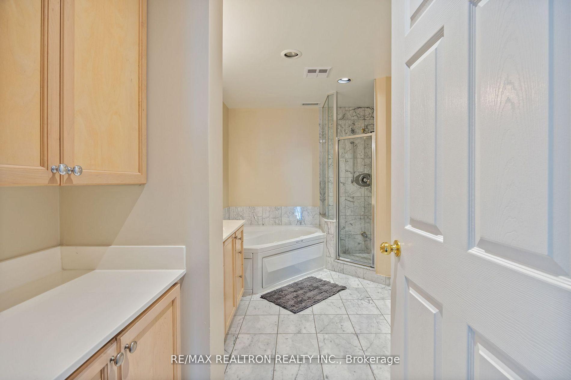 Photo 8 of Unit PH203, 8 Covington Road, Toronto, Englemount-Lawrence — HOMEH