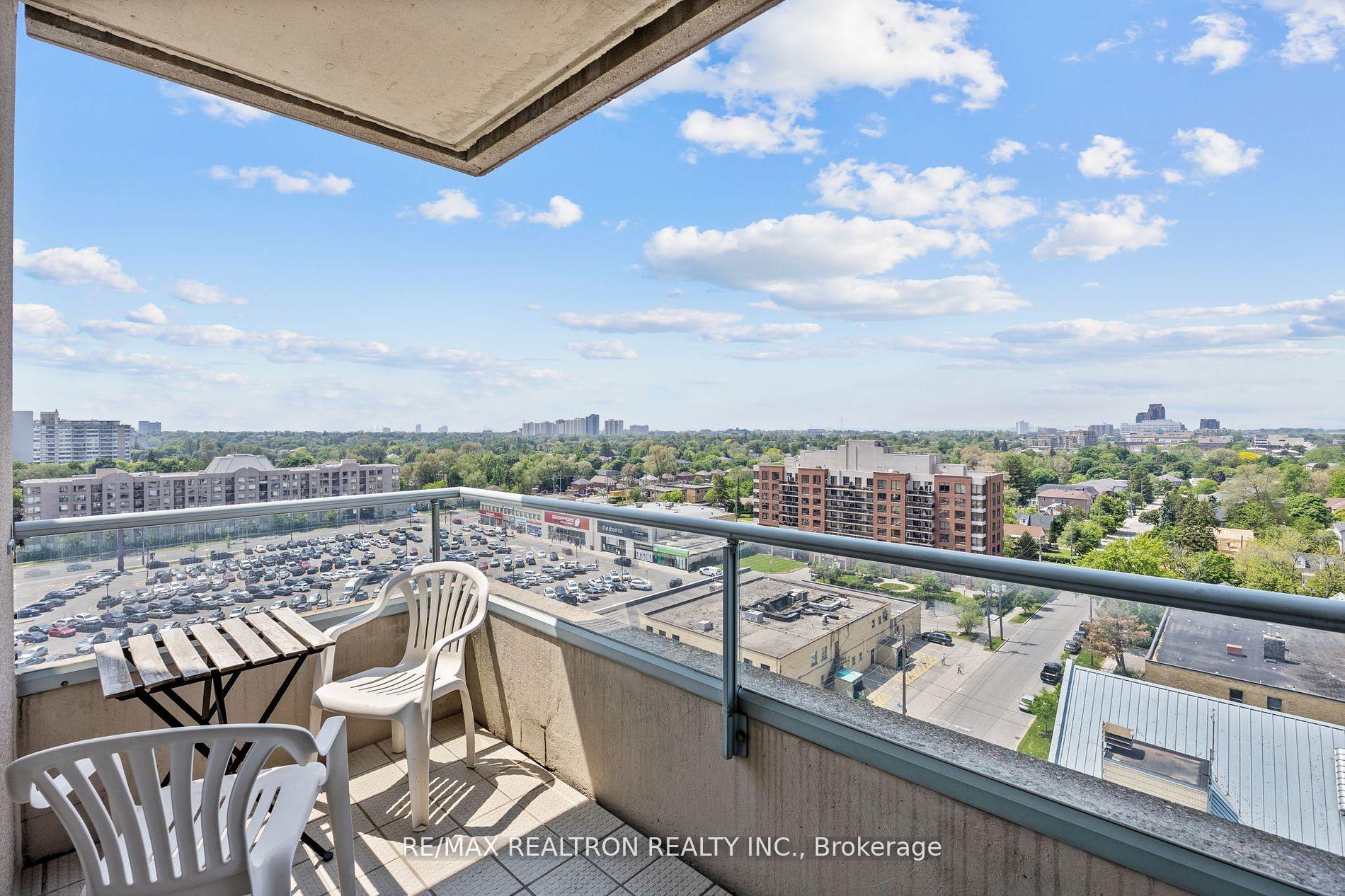 Photo 10 of Unit PH203, 8 Covington Road, Toronto, Englemount-Lawrence — HOMEH