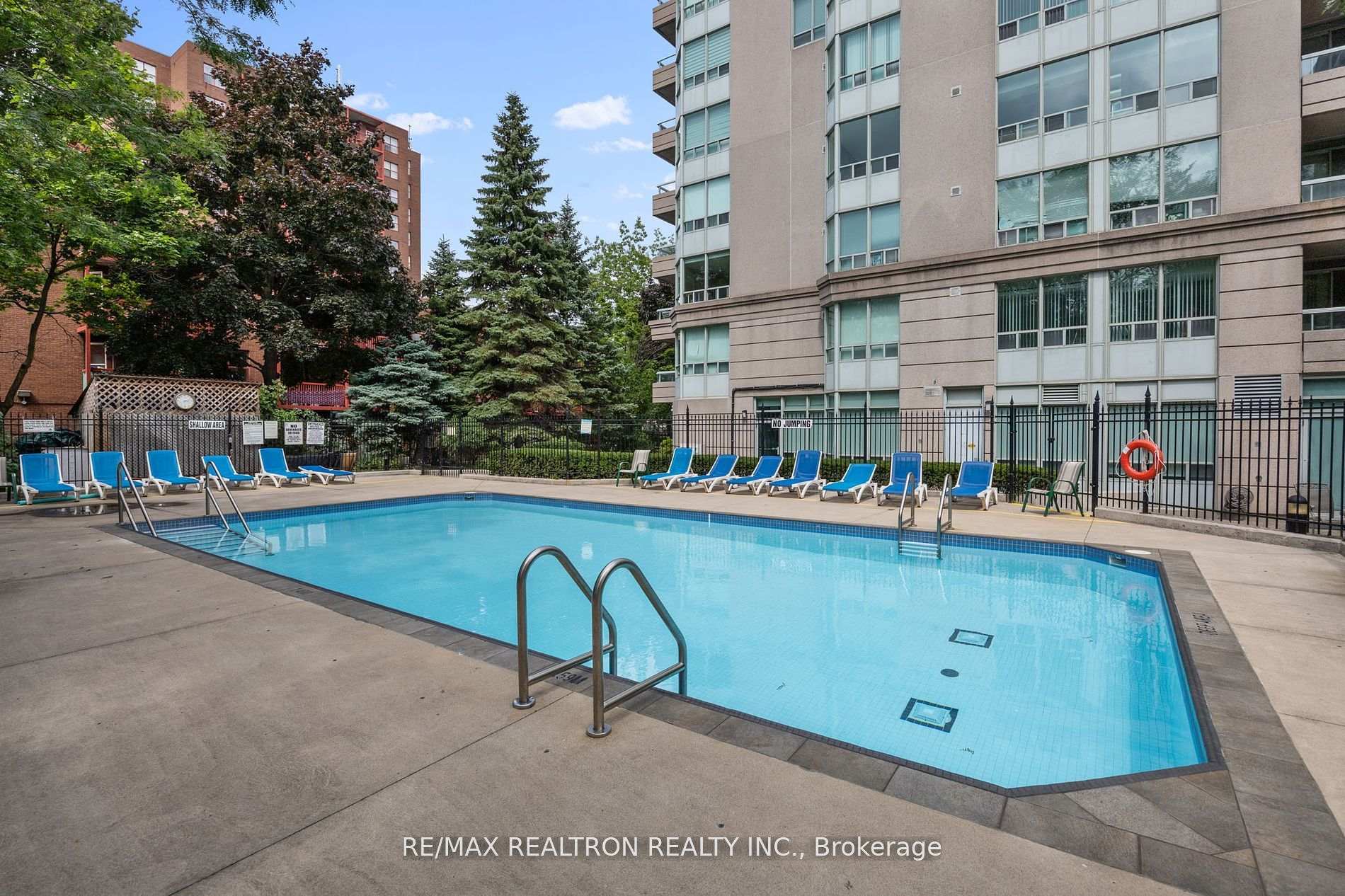 Photo 13 of Unit PH203, 8 Covington Road, Toronto, Englemount-Lawrence — HOMEH