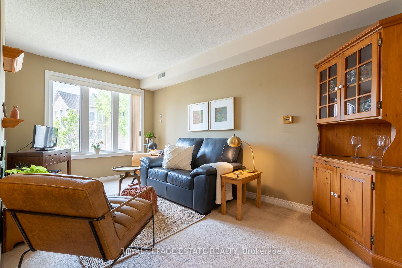 Photo 2 of Unit 201, 76 Aerodrome Crescent, Toronto, Thorncliffe Park — HOMEH
