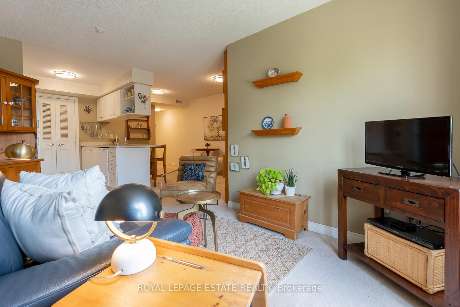 Photo 4 of Unit 201, 76 Aerodrome Crescent, Toronto, Thorncliffe Park — HOMEH