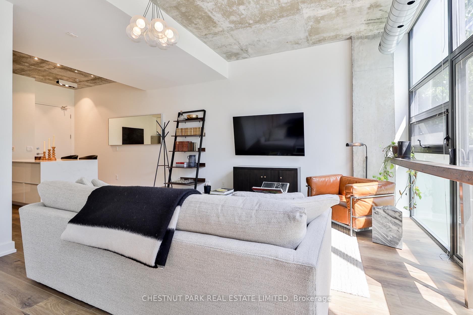 Photo 4 of Unit 211, 60 Bathurst Street, Toronto, Niagara — HOMEH