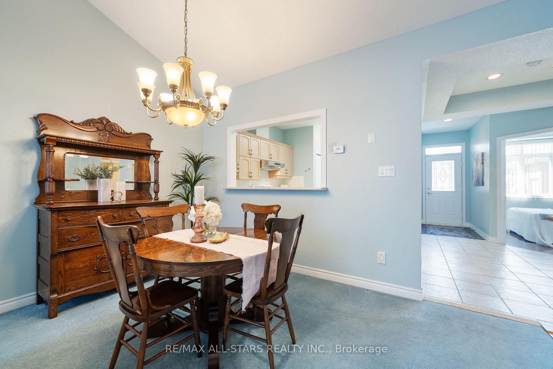 Photo 6 of 19 Christina Falls Way, Markham, Greensborough — HOMEH