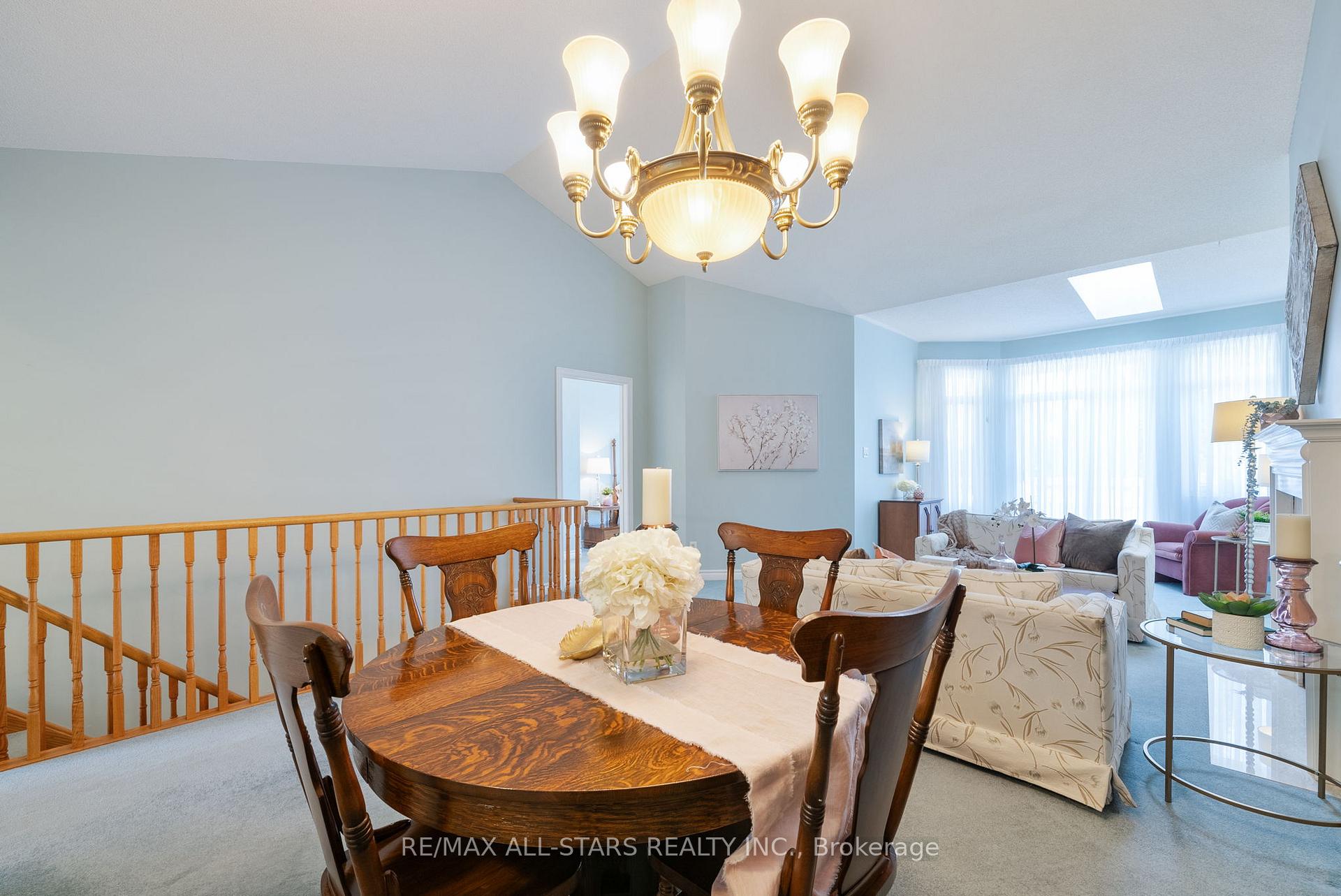 Photo 7 of 19 Christina Falls Way, Markham, Greensborough — HOMEH