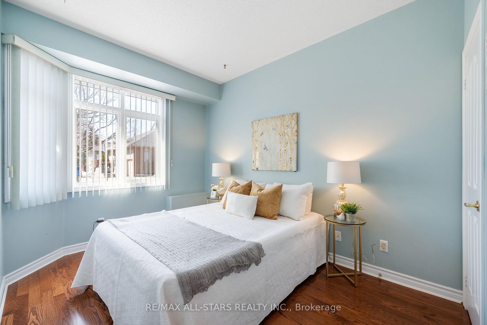 Photo 16 of 19 Christina Falls Way, Markham, Greensborough — HOMEH