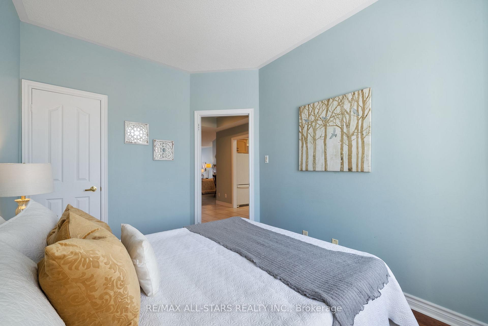 Photo 17 of 19 Christina Falls Way, Markham, Greensborough — HOMEH
