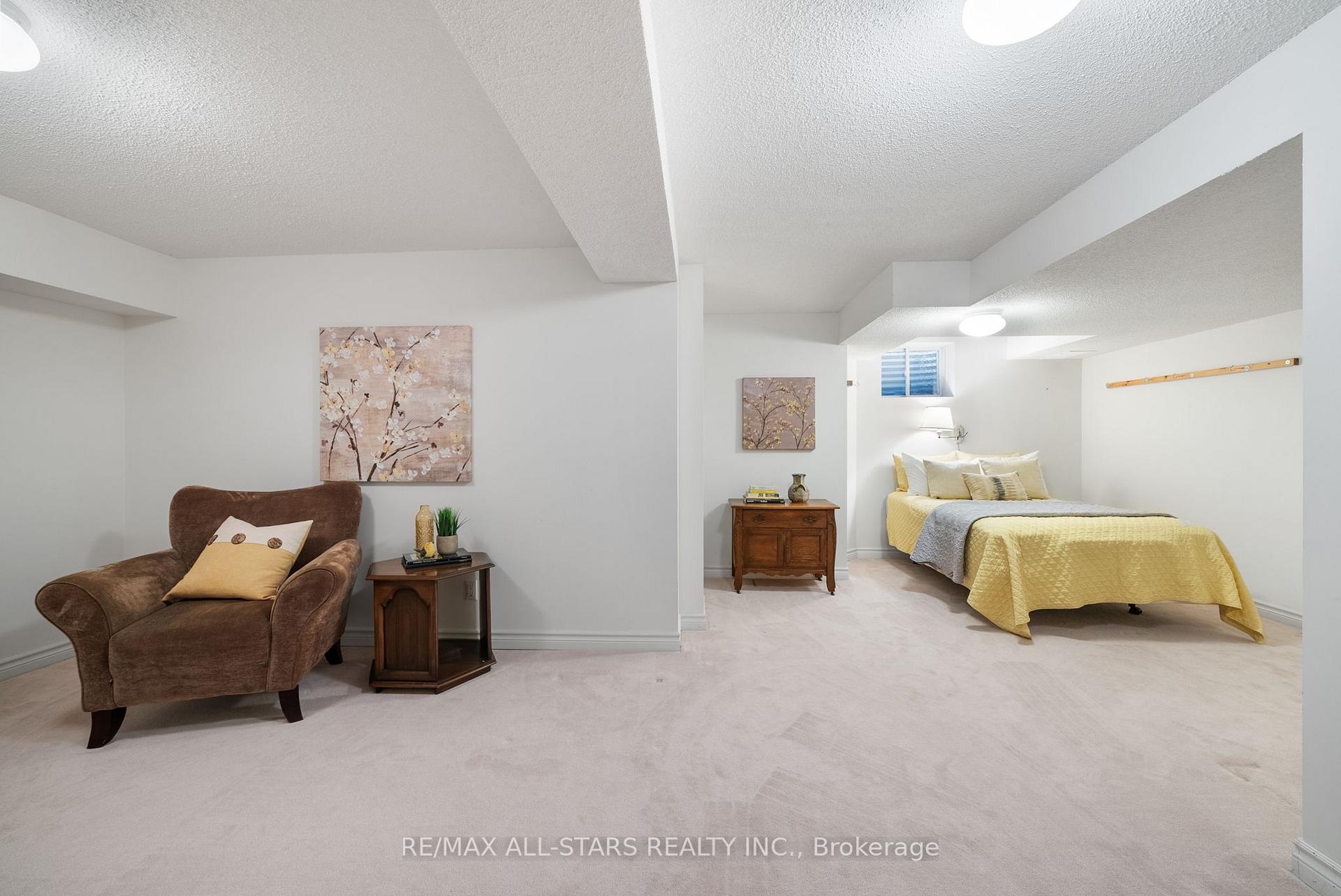 Photo 20 of 19 Christina Falls Way, Markham, Greensborough — HOMEH