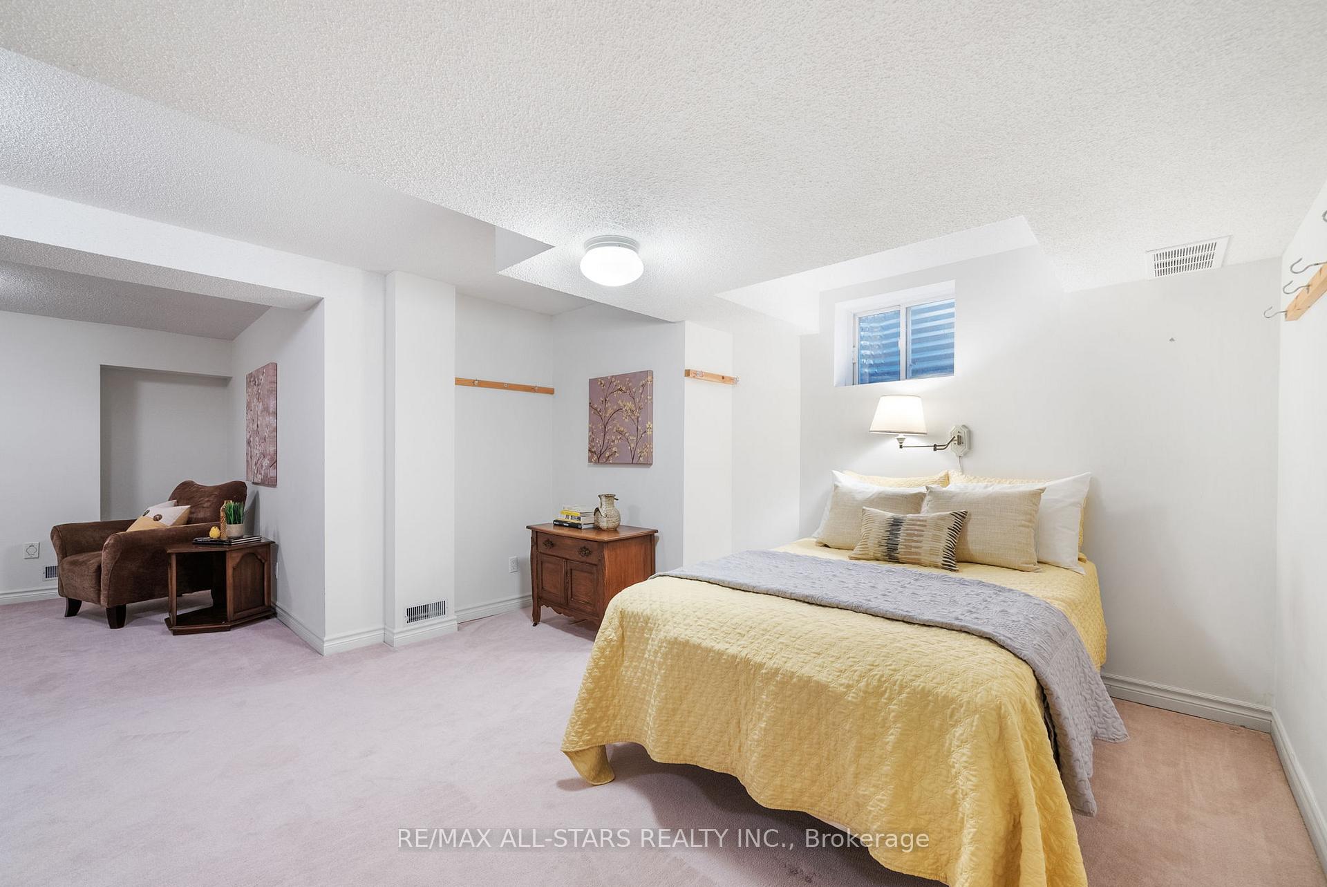 Photo 22 of 19 Christina Falls Way, Markham, Greensborough — HOMEH