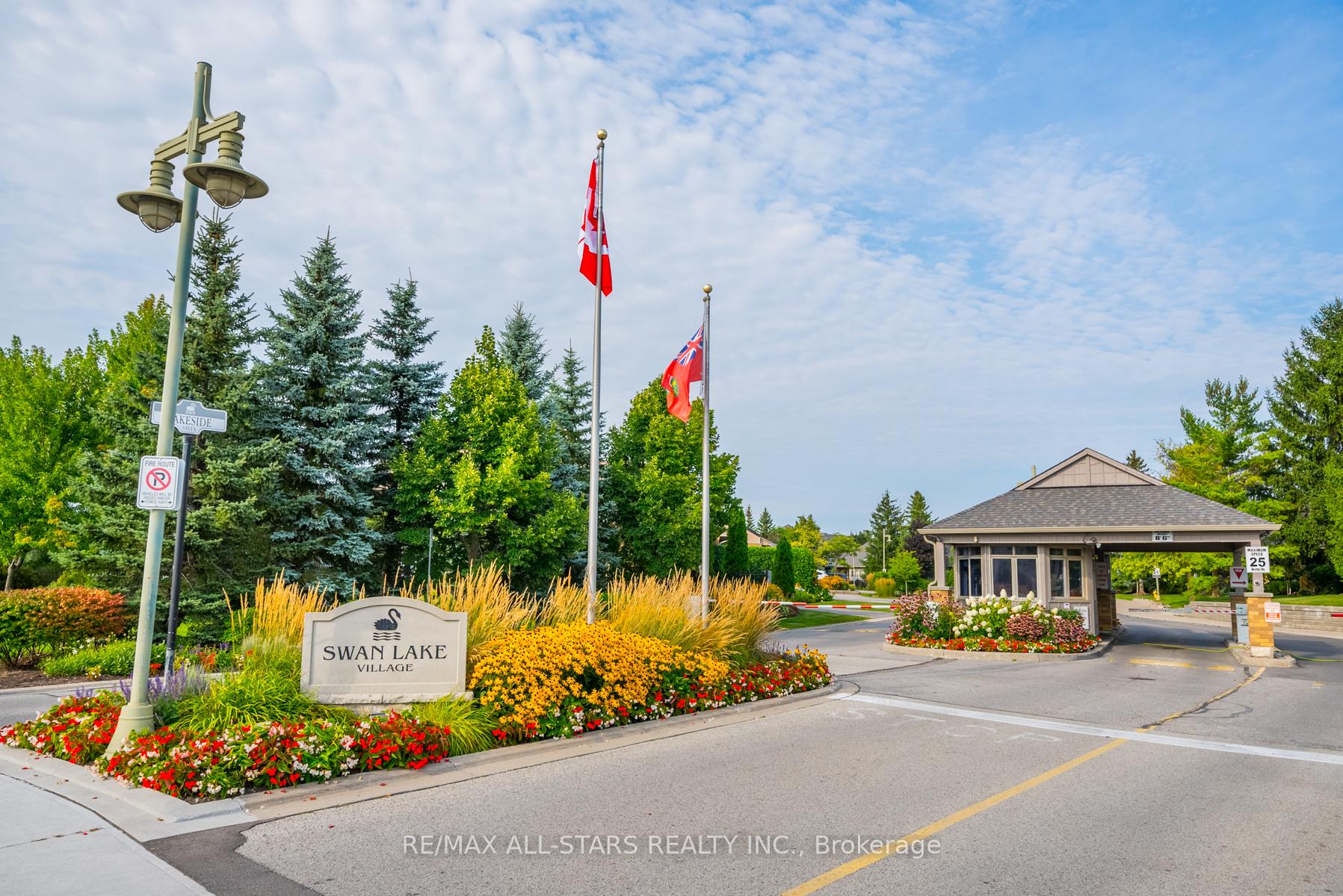 Photo 30 of 19 Christina Falls Way, Markham, Greensborough — HOMEH