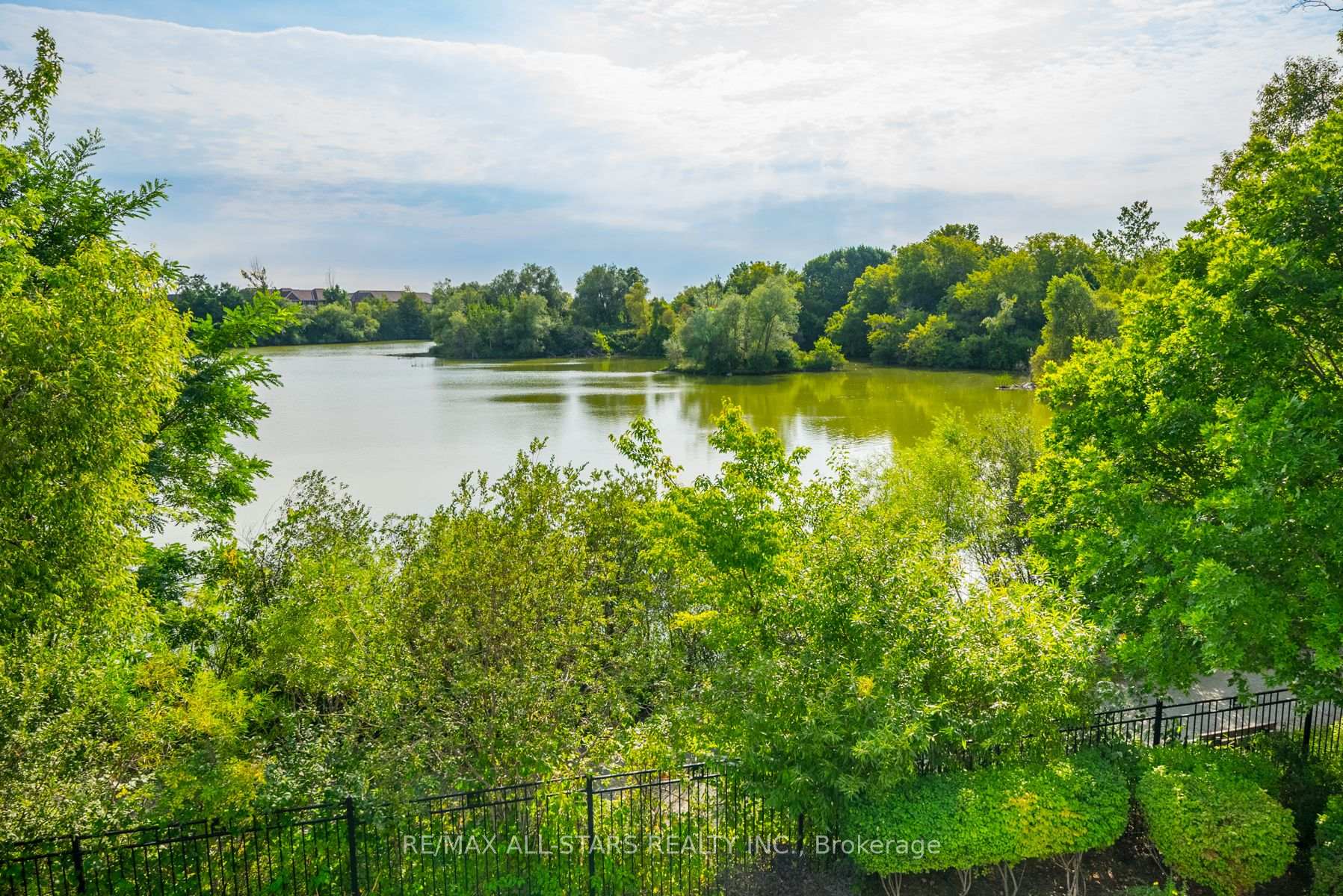 Photo 36 of 19 Christina Falls Way, Markham, Greensborough — HOMEH