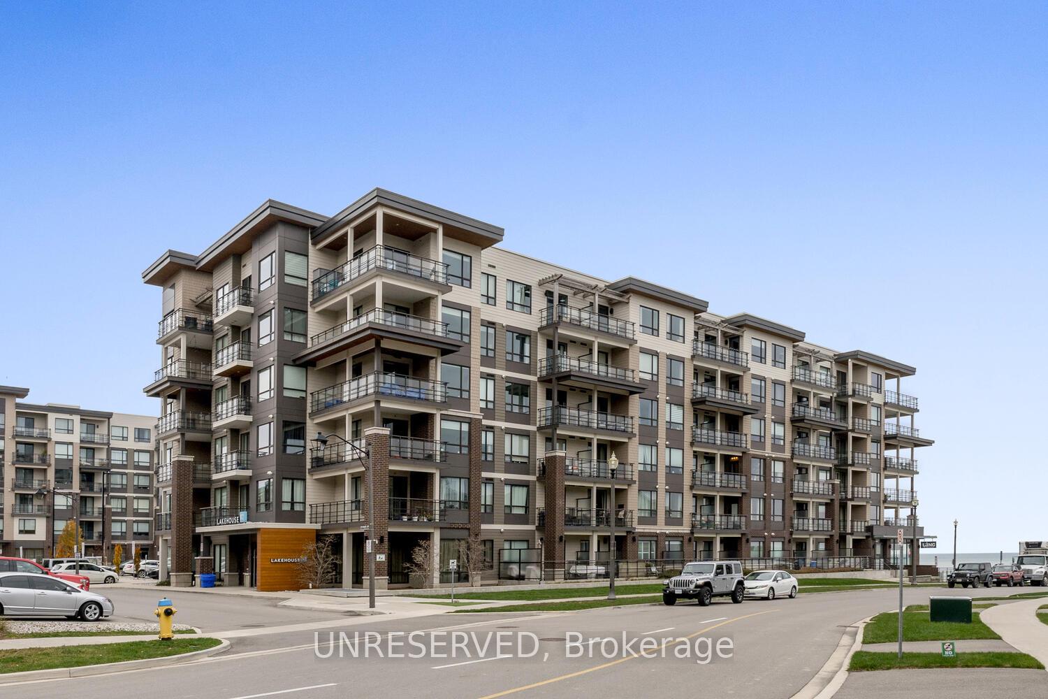 Front of Unit 207, 10 Esplanade Lane