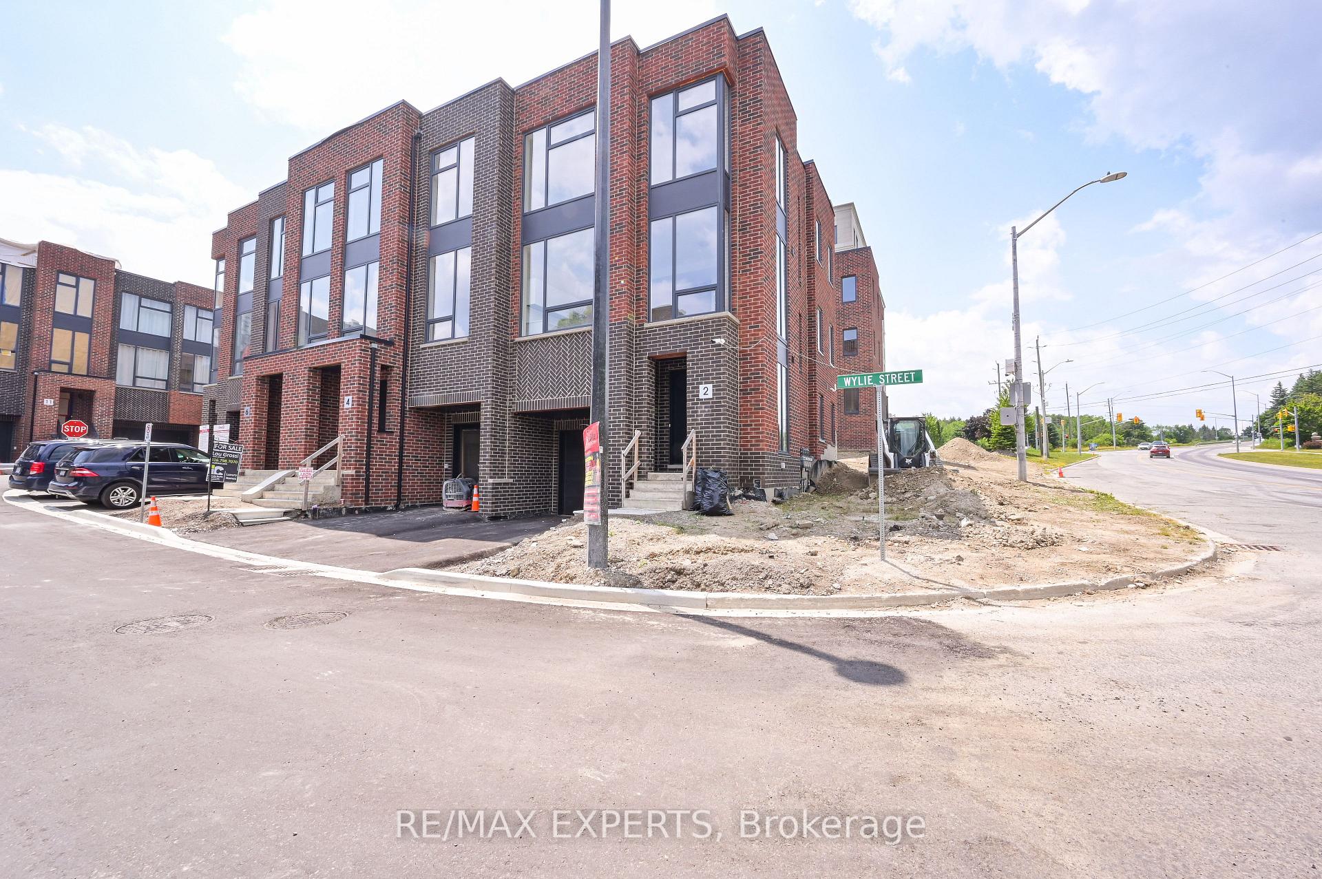 Photo 2 of 2 Wylie Street, Caledon, Bolton West — HOMEH