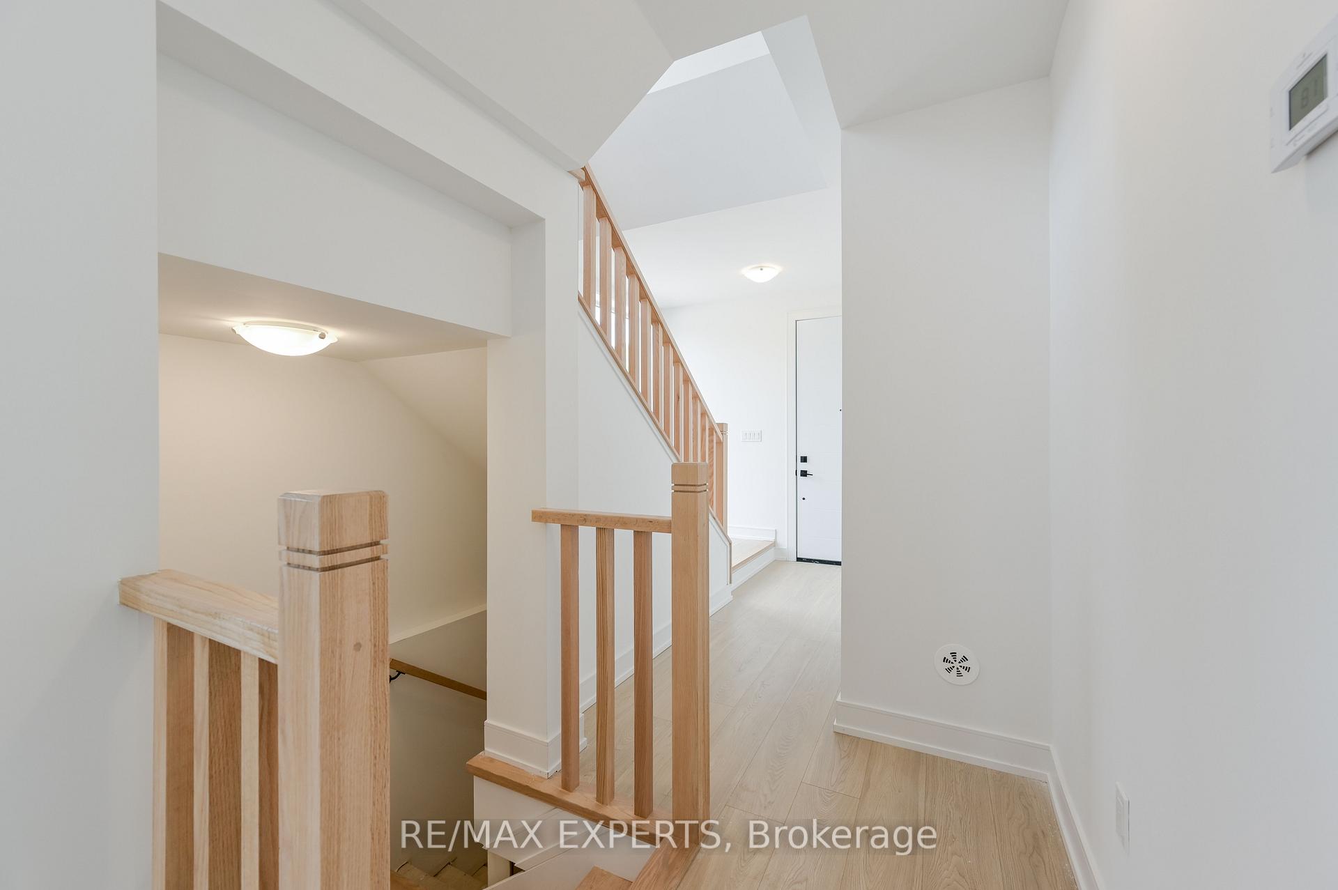 Photo 11 of 2 Wylie Street, Caledon, Bolton West — HOMEH