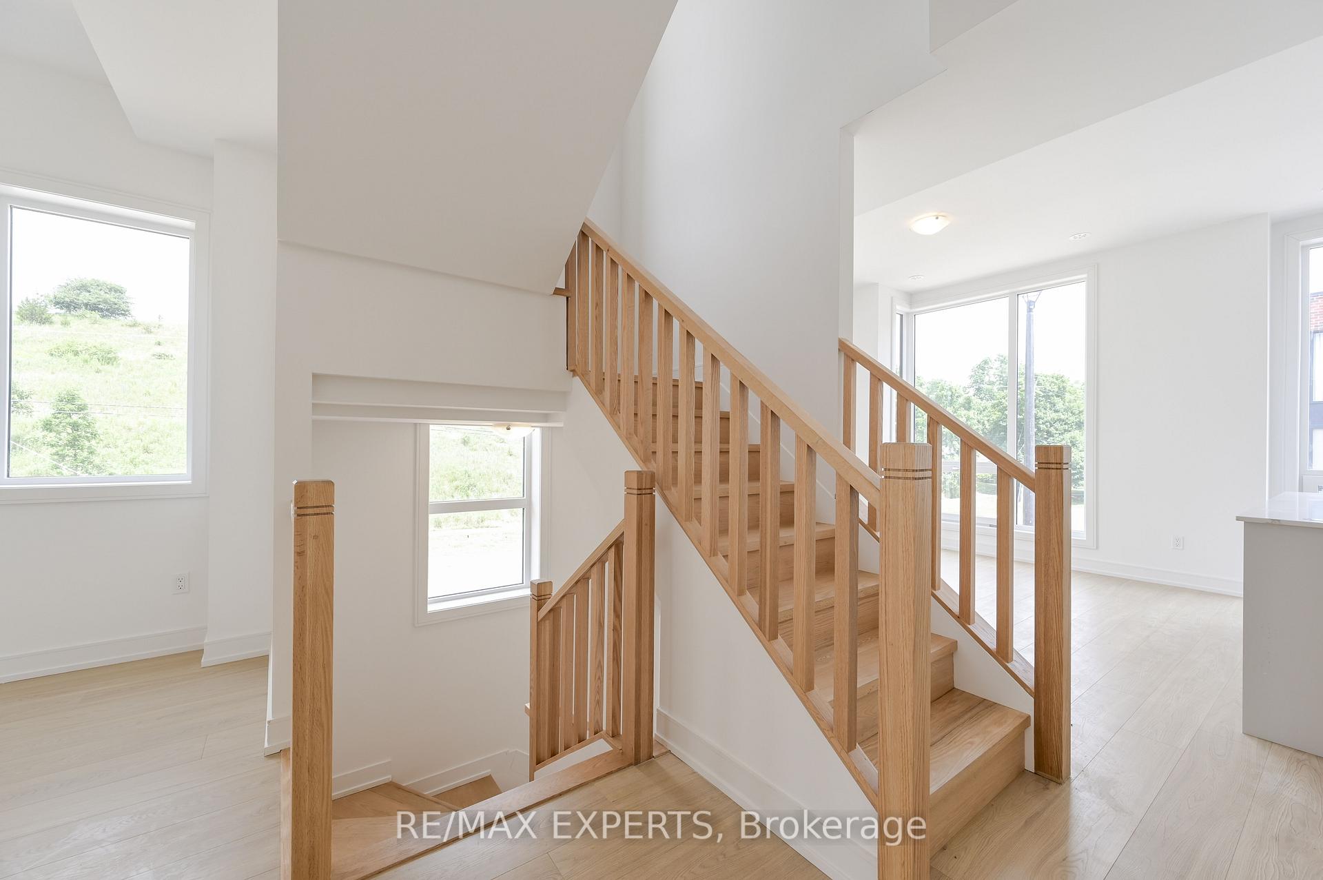 Photo 17 of 2 Wylie Street, Caledon, Bolton West — HOMEH