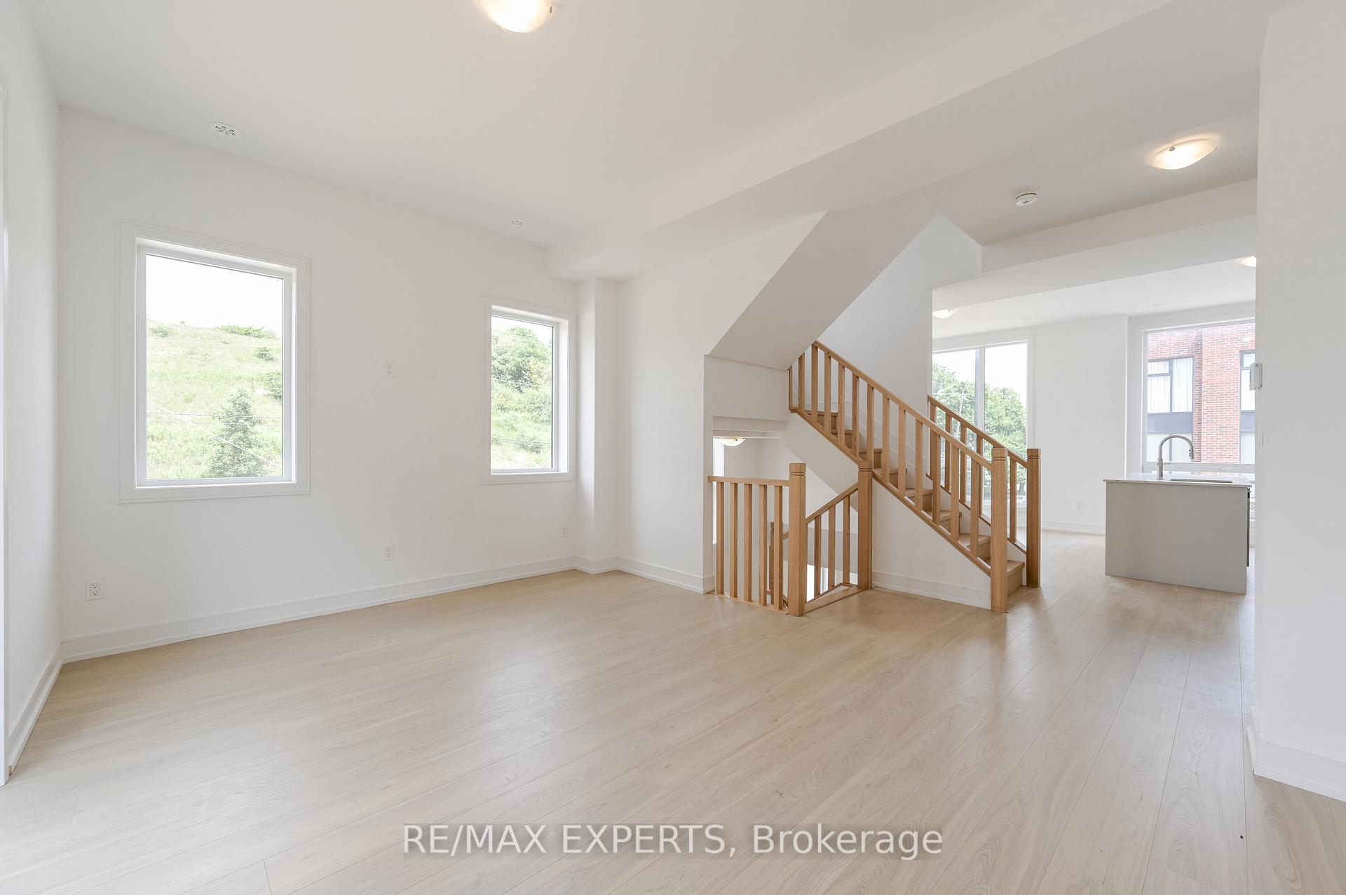Photo 16 of 2 Wylie Street, Caledon, Bolton West — HOMEH