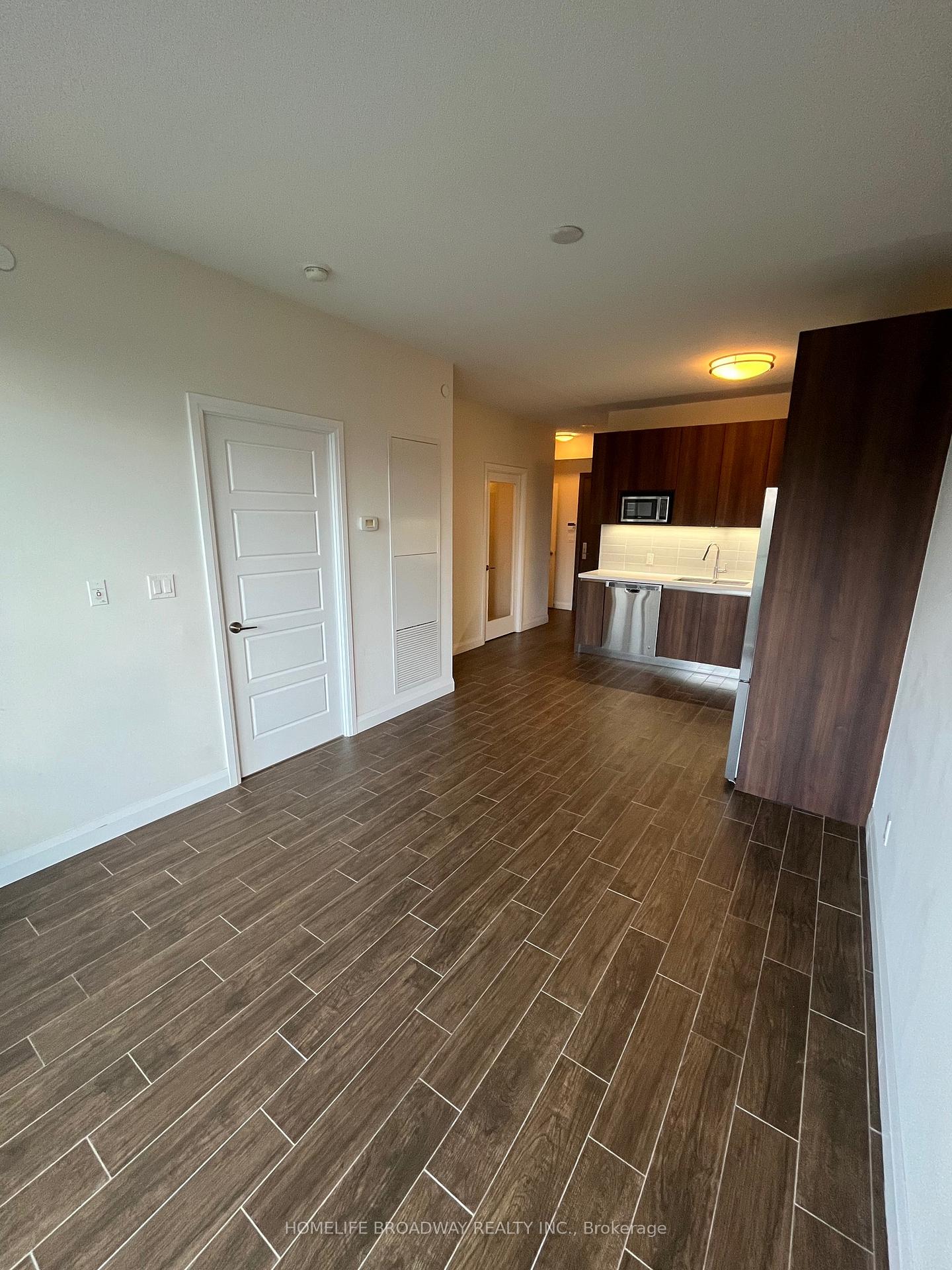 Photo 3 of Unit 719, 15 Water Walk Drive, Markham, Unionville — HOMEH