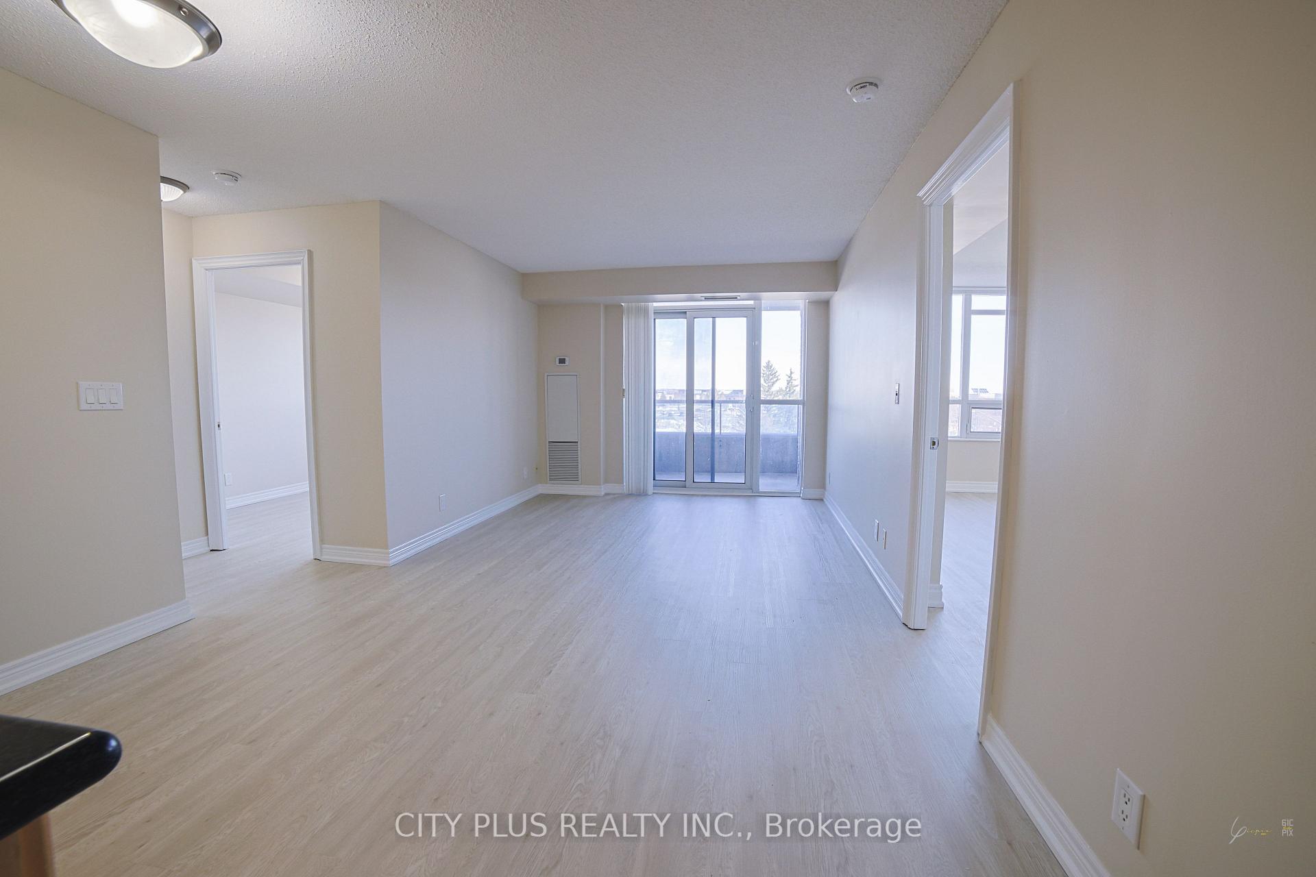 Photo 3 of Unit 618, 33 Cox Boulevard, Markham, Unionville — HOMEH