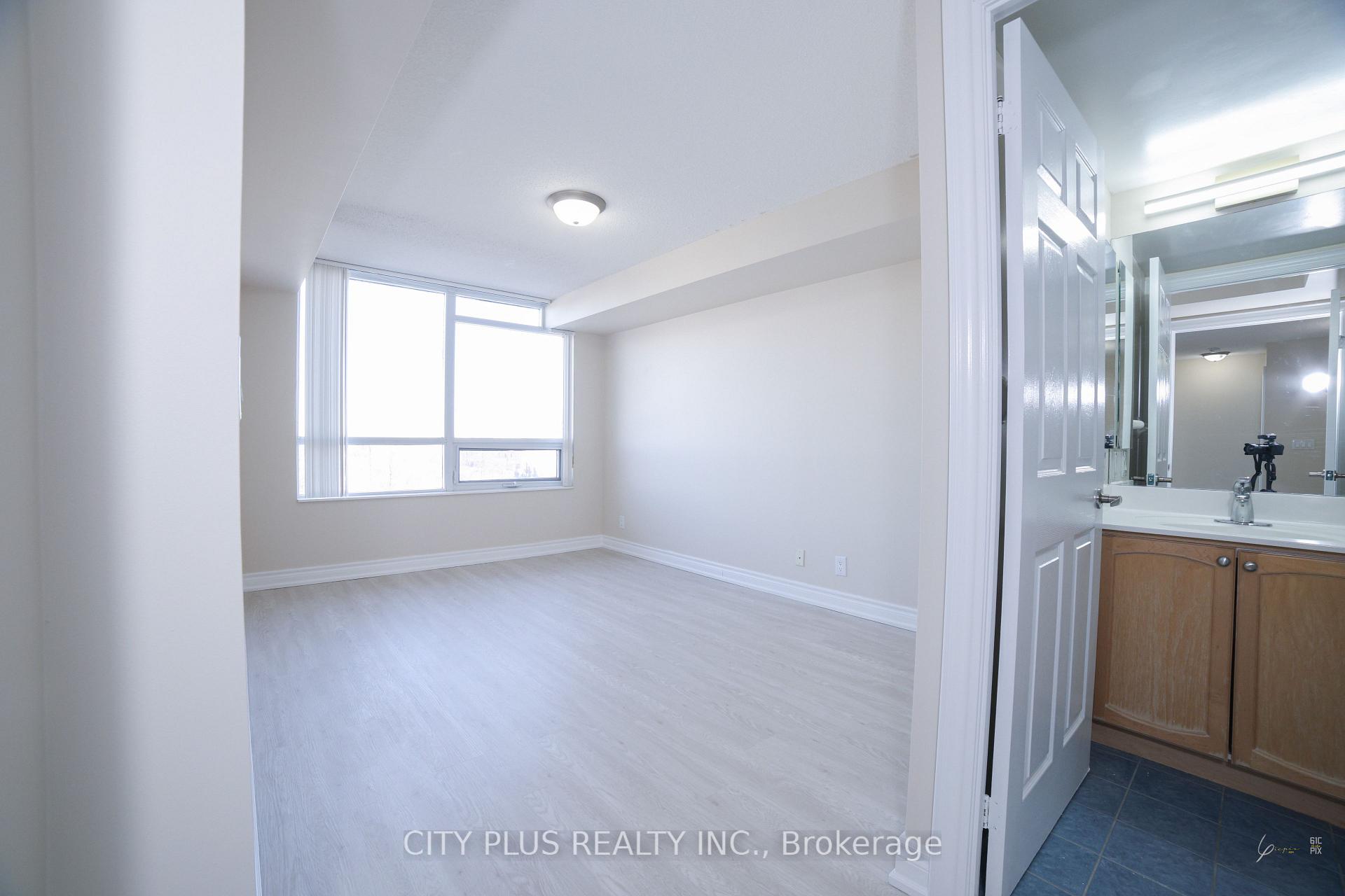 Photo 10 of Unit 618, 33 Cox Boulevard, Markham, Unionville — HOMEH