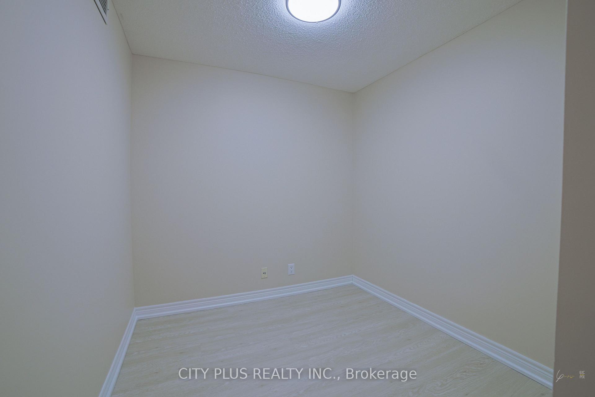 Photo 14 of Unit 618, 33 Cox Boulevard, Markham, Unionville — HOMEH