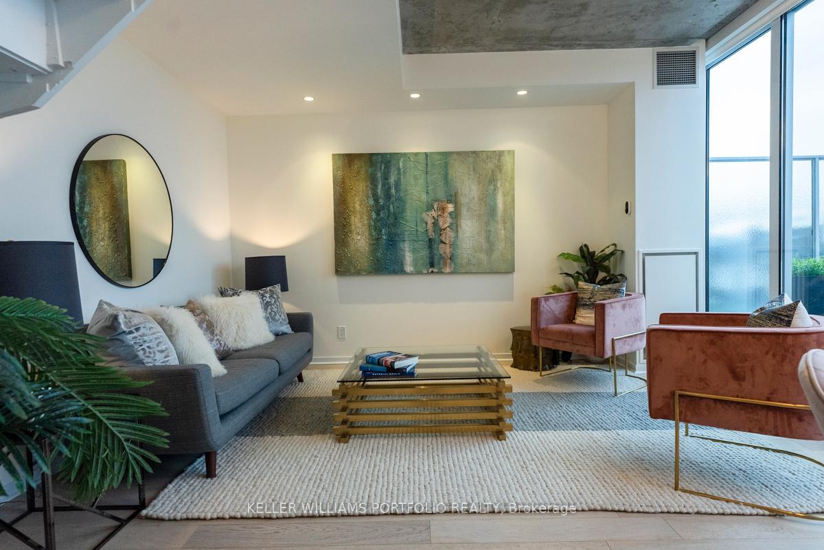 Photo 7 of Unit 806, 301 Markham Street, Toronto, Trinity-Bellwoods — HOMEH