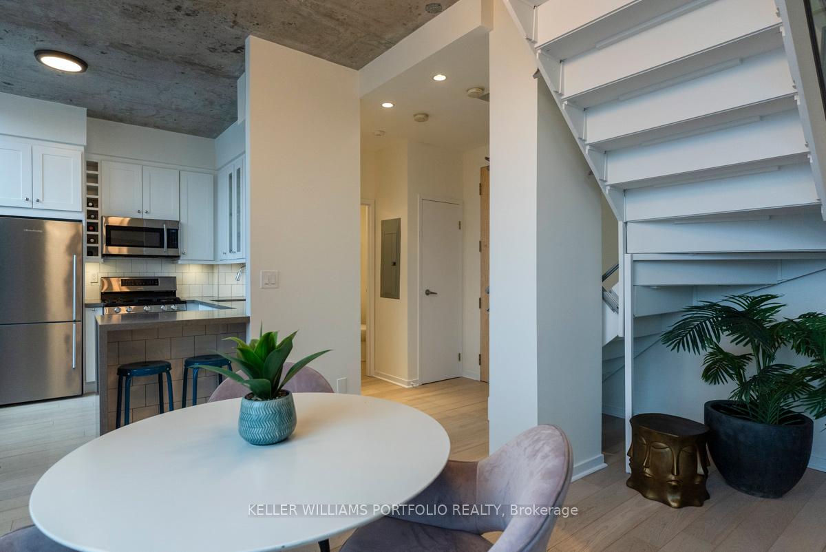 Photo 8 of Unit 806, 301 Markham Street, Toronto, Trinity-Bellwoods — HOMEH