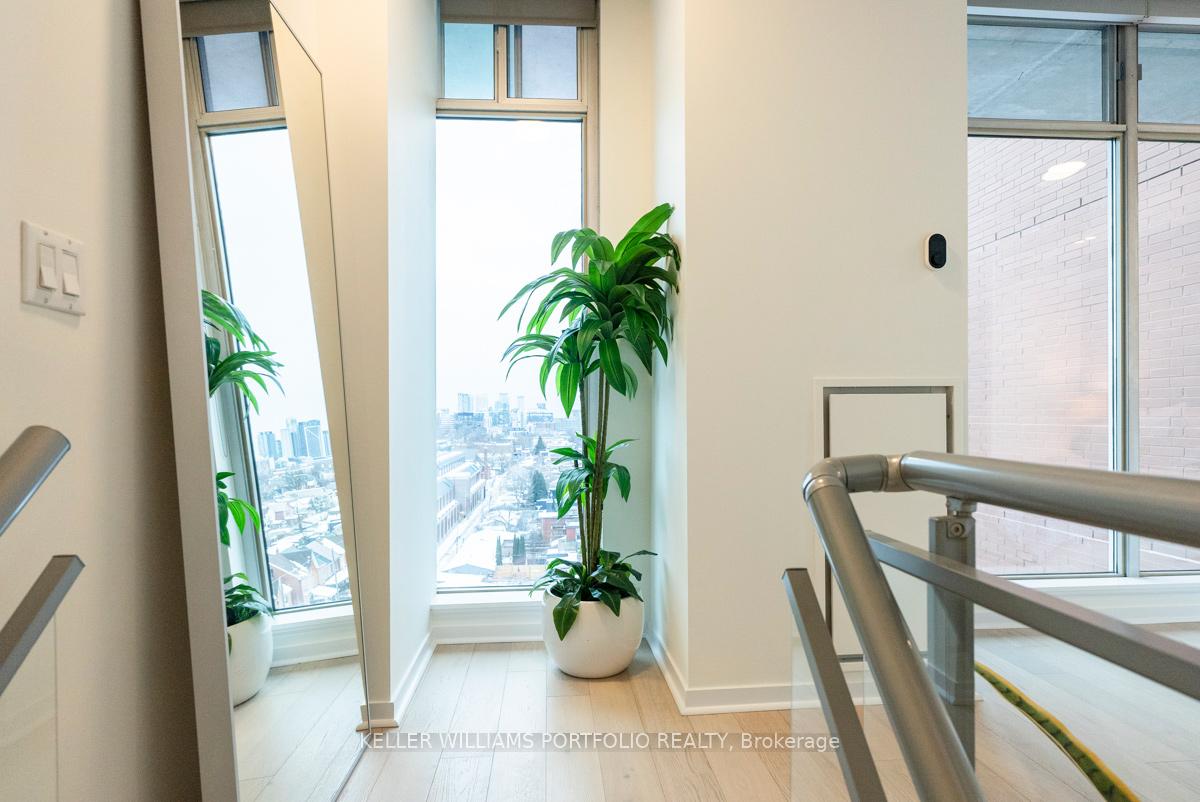 Photo 14 of Unit 806, 301 Markham Street, Toronto, Trinity-Bellwoods — HOMEH