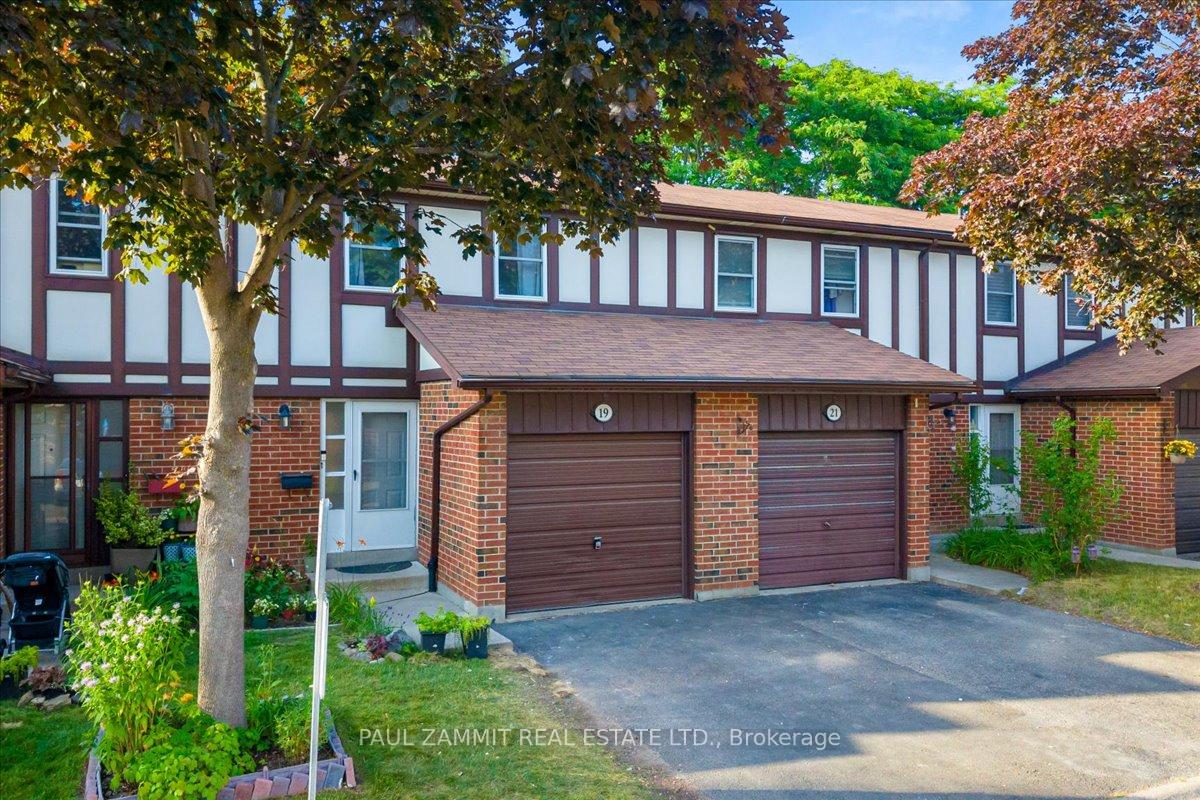 Photo 1 of 19 Harris Way, Markham, Aileen-Willowbrook — HOMEH