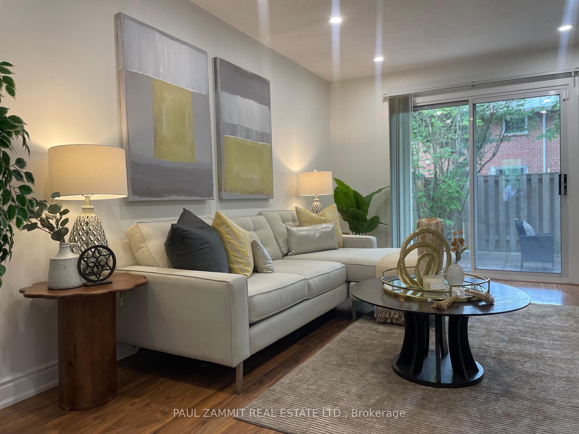 Photo 8 of 19 Harris Way, Markham, Aileen-Willowbrook — HOMEH