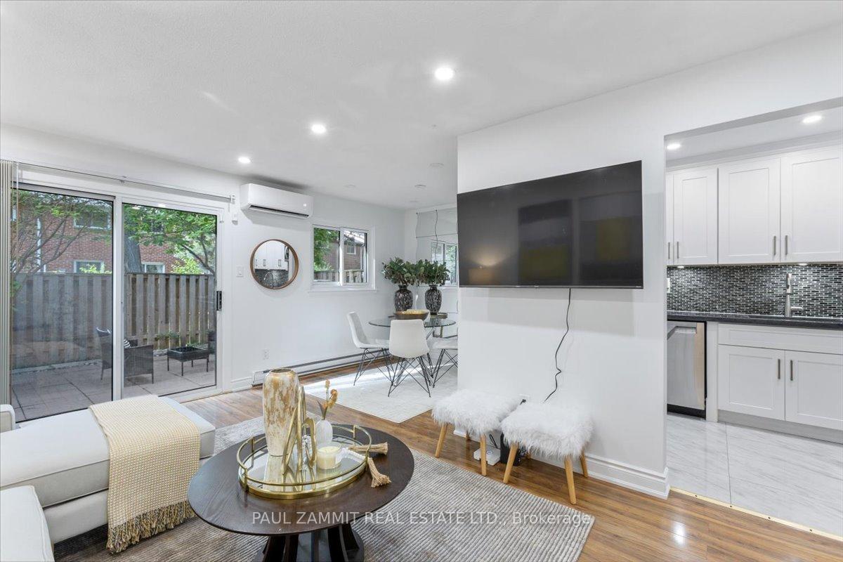 Photo 9 of 19 Harris Way, Markham, Aileen-Willowbrook — HOMEH