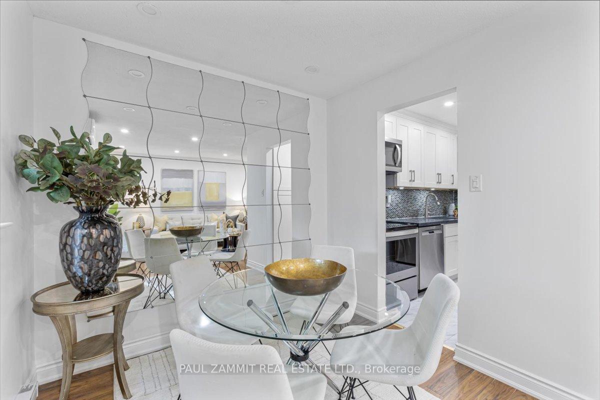 Photo 11 of 19 Harris Way, Markham, Aileen-Willowbrook — HOMEH