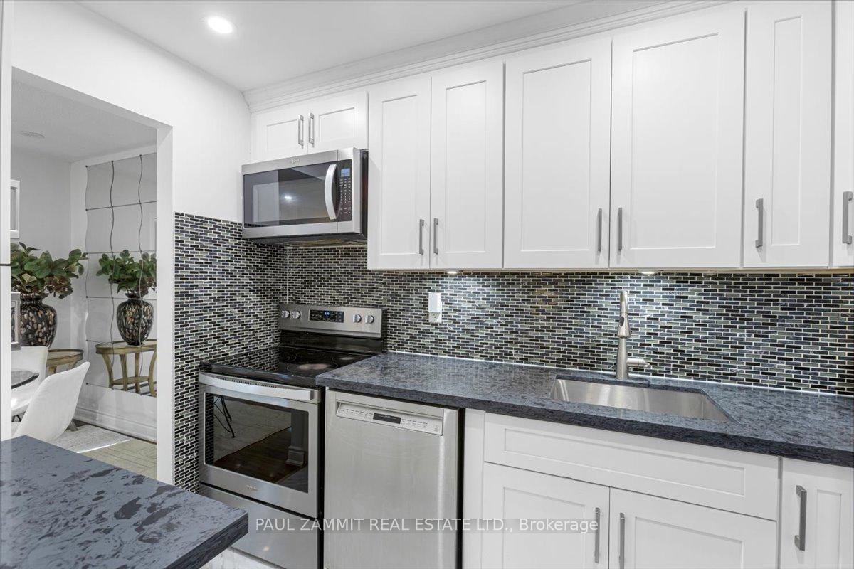 Photo 13 of 19 Harris Way, Markham, Aileen-Willowbrook — HOMEH