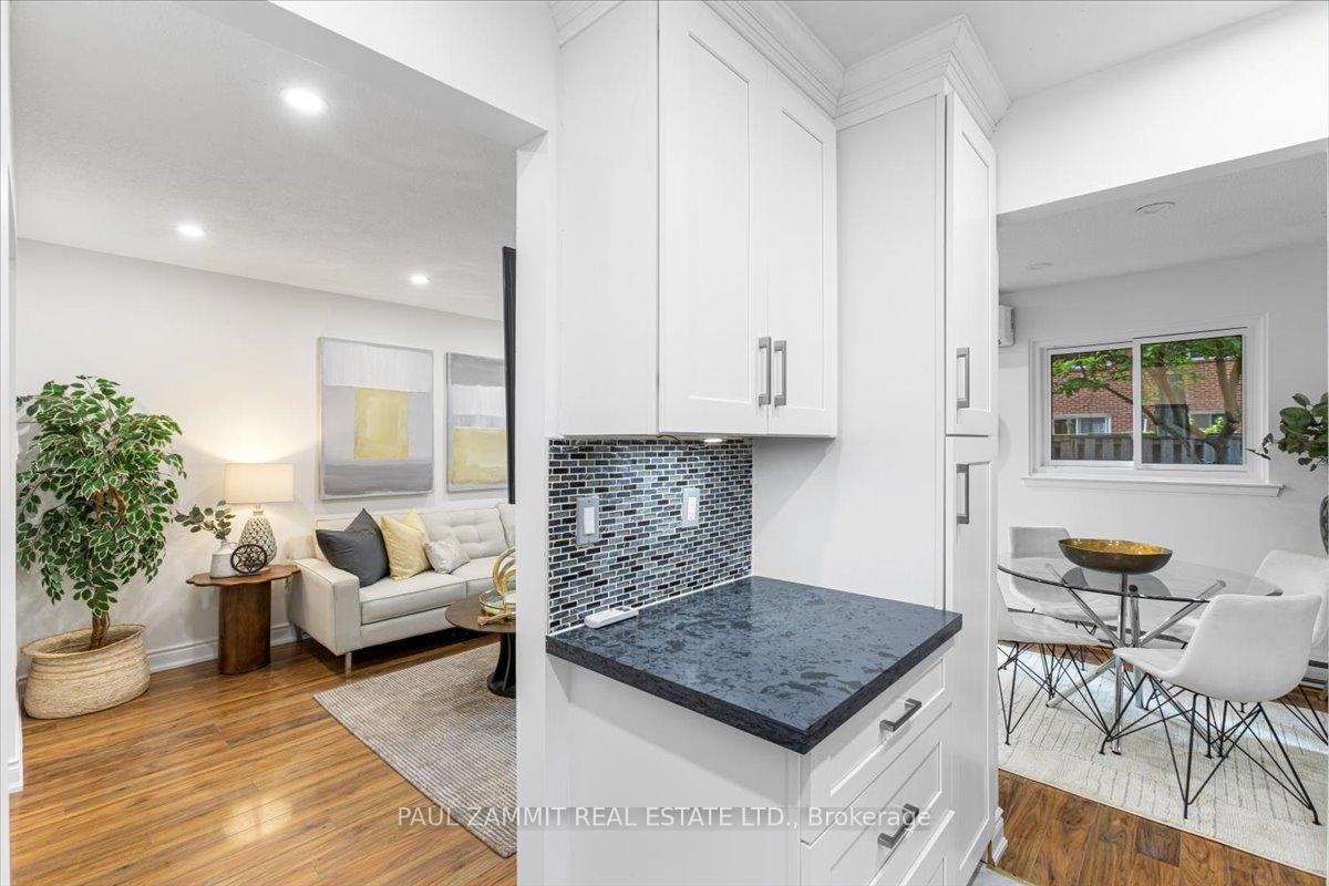 Photo 15 of 19 Harris Way, Markham, Aileen-Willowbrook — HOMEH