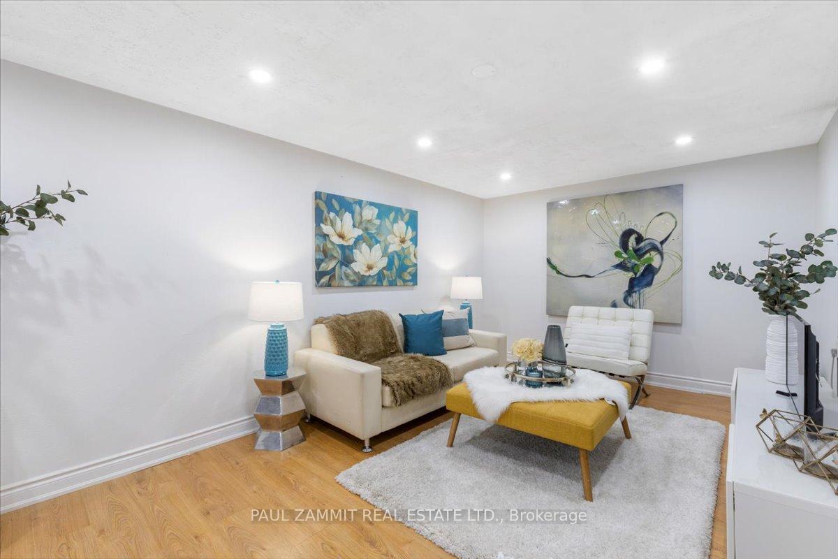 Photo 25 of 19 Harris Way, Markham, Aileen-Willowbrook — HOMEH