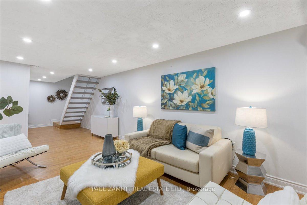 Photo 27 of 19 Harris Way, Markham, Aileen-Willowbrook — HOMEH