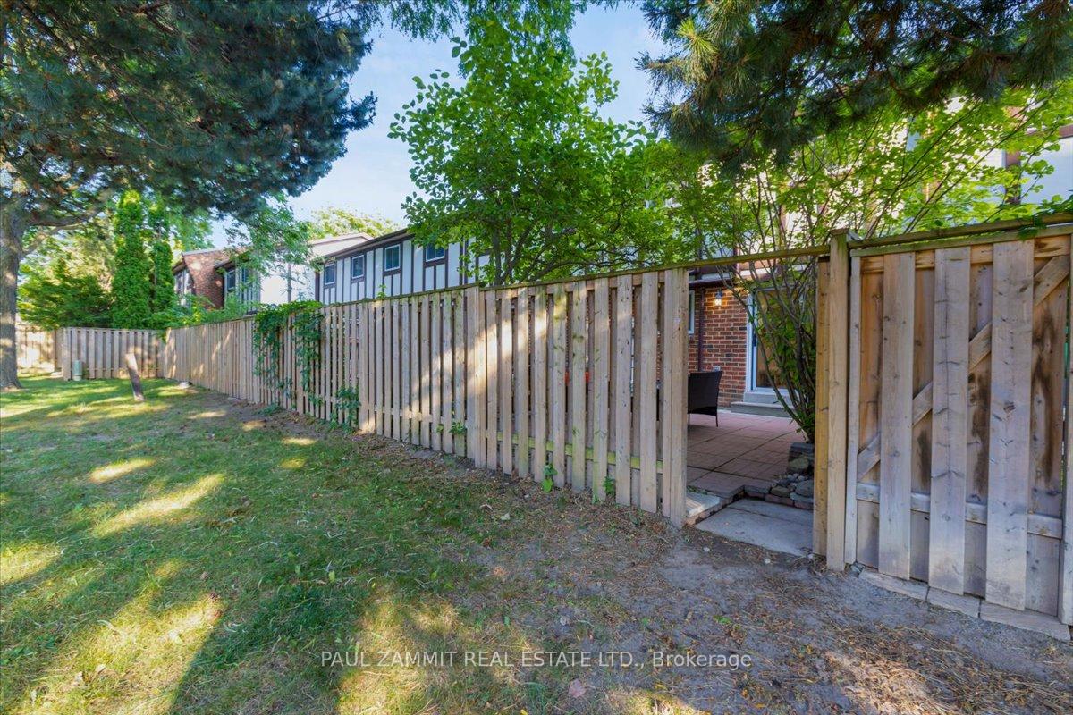 Photo 32 of 19 Harris Way, Markham, Aileen-Willowbrook — HOMEH