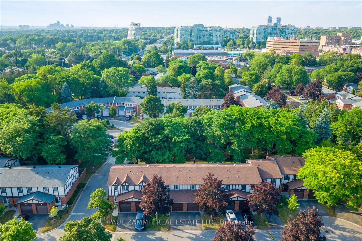 Photo 34 of 19 Harris Way, Markham, Aileen-Willowbrook — HOMEH