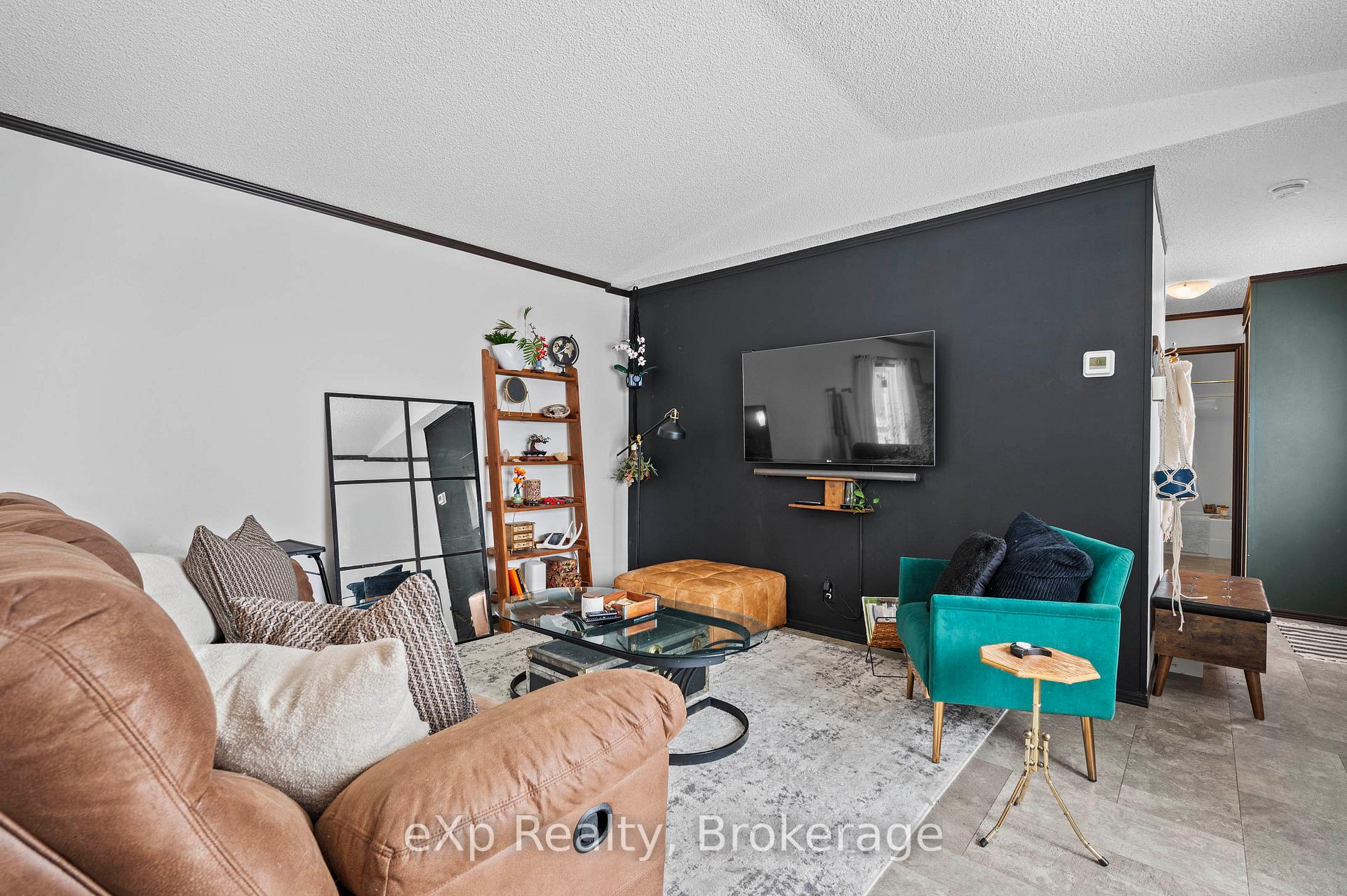 Photo 6 of 15 Cedar Lane, Erin, Hillsburgh — HOMEH