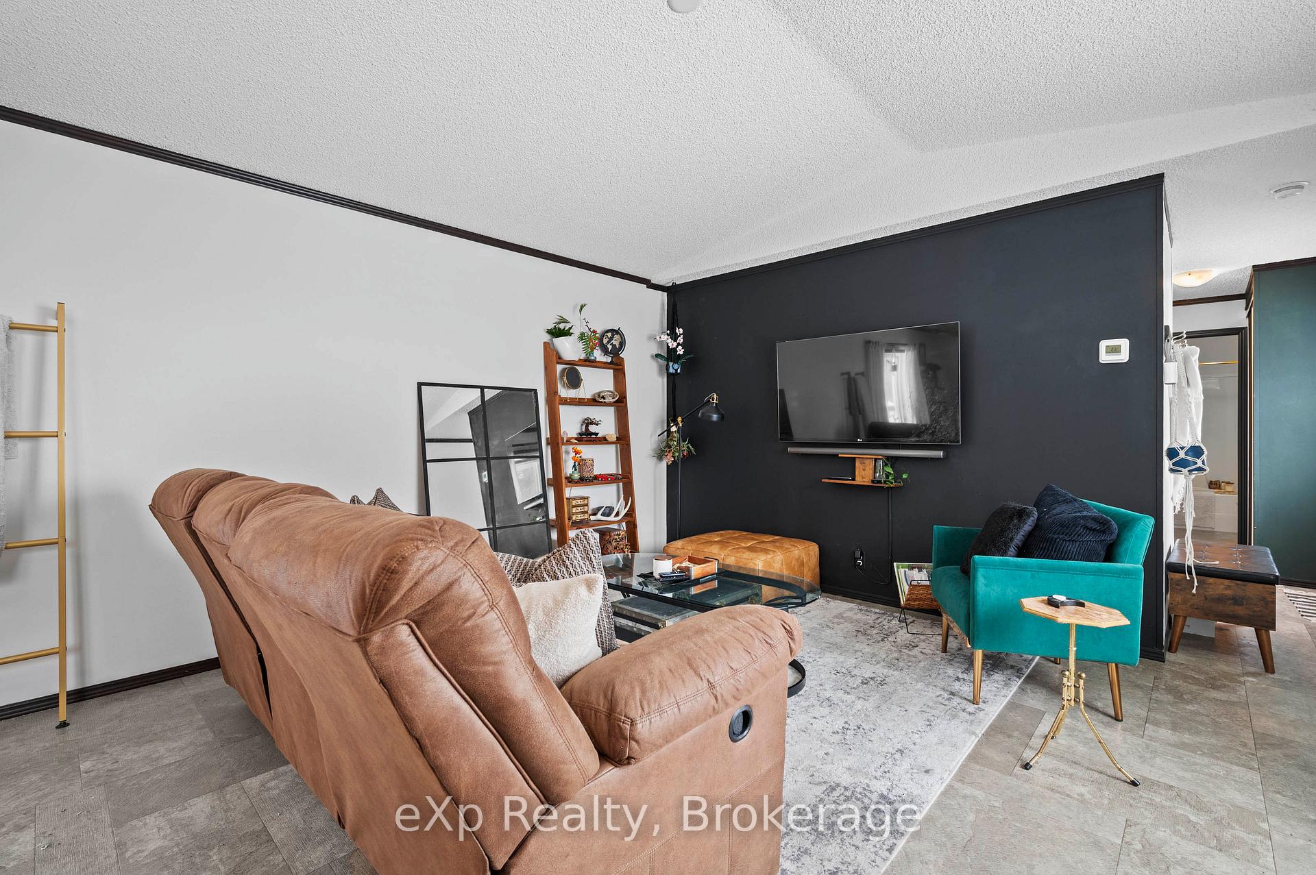 Photo 7 of 15 Cedar Lane, Erin, Hillsburgh — HOMEH