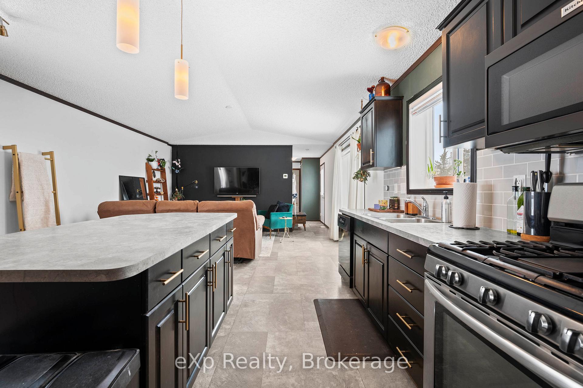 Photo 11 of 15 Cedar Lane, Erin, Hillsburgh — HOMEH