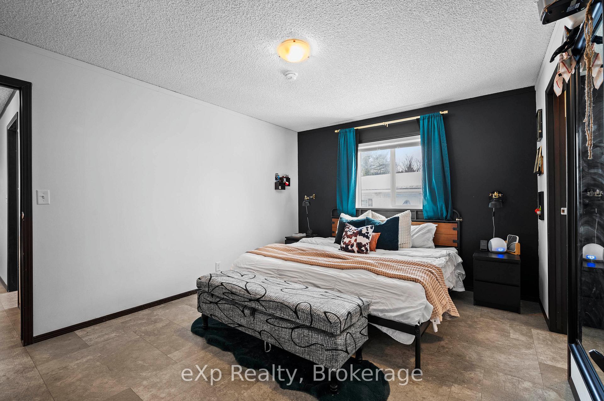 Photo 23 of 15 Cedar Lane, Erin, Hillsburgh — HOMEH