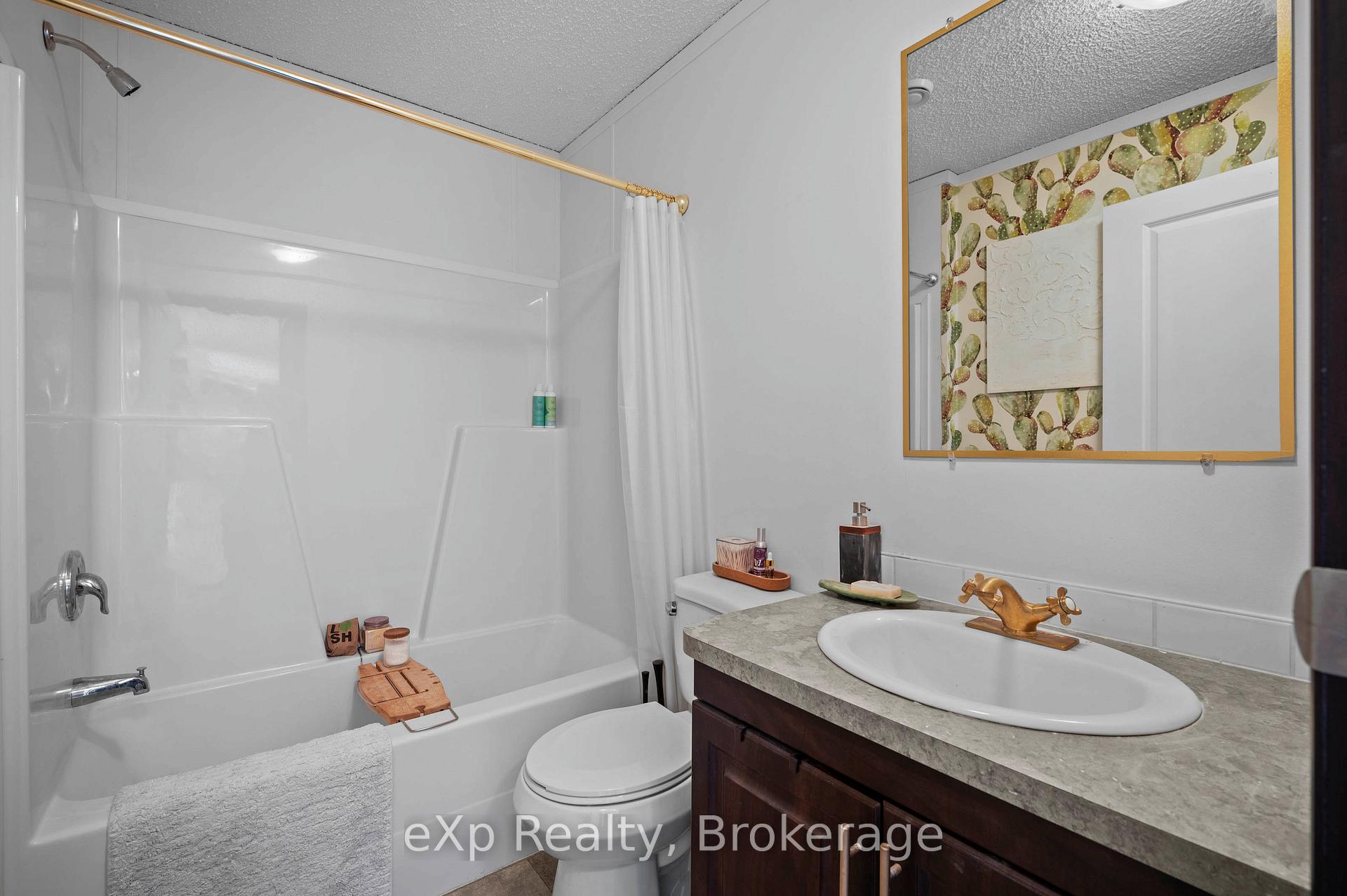 Photo 27 of 15 Cedar Lane, Erin, Hillsburgh — HOMEH