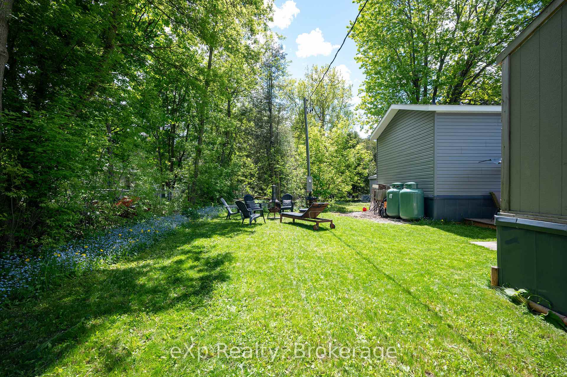 Photo 28 of 15 Cedar Lane, Erin, Hillsburgh — HOMEH