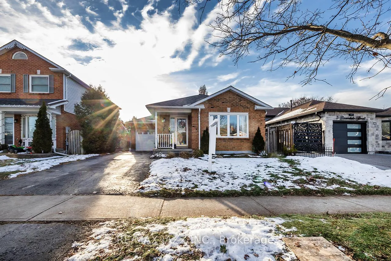 Photo 2 of 3 Devondale Street, Clarington, Courtice — HOMEH