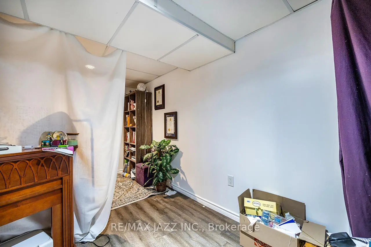 Photo 12 of 3 Devondale Street, Clarington, Courtice — HOMEH