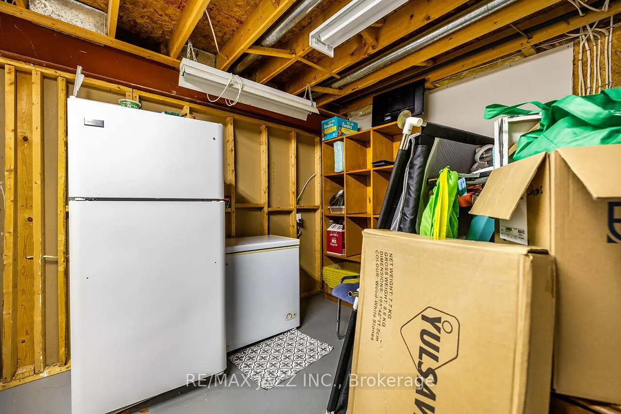 Photo 18 of 3 Devondale Street, Clarington, Courtice — HOMEH