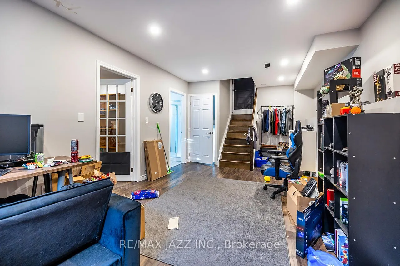 Photo 21 of 3 Devondale Street, Clarington, Courtice — HOMEH